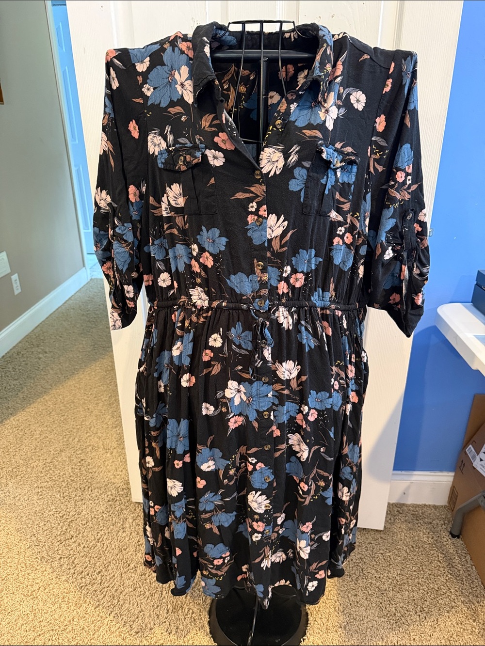 torrid Black Floral Midi Dress with Blue & Pink Blooms Size 3 3X Side Pockets